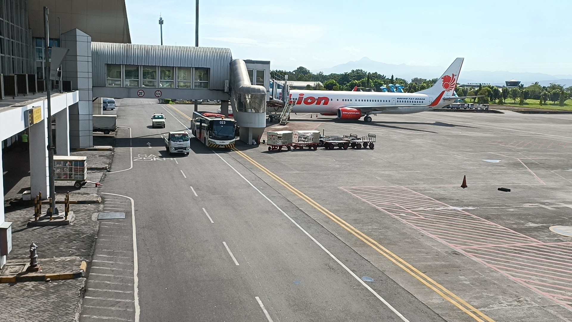 Hadapi Arus Mudik Bandara Internasional Sultan Hasanuddin Lakukan