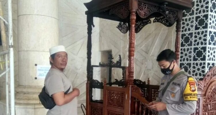 d8d99dc4-6f3c-496e-96a9-df65b6e8bfa0