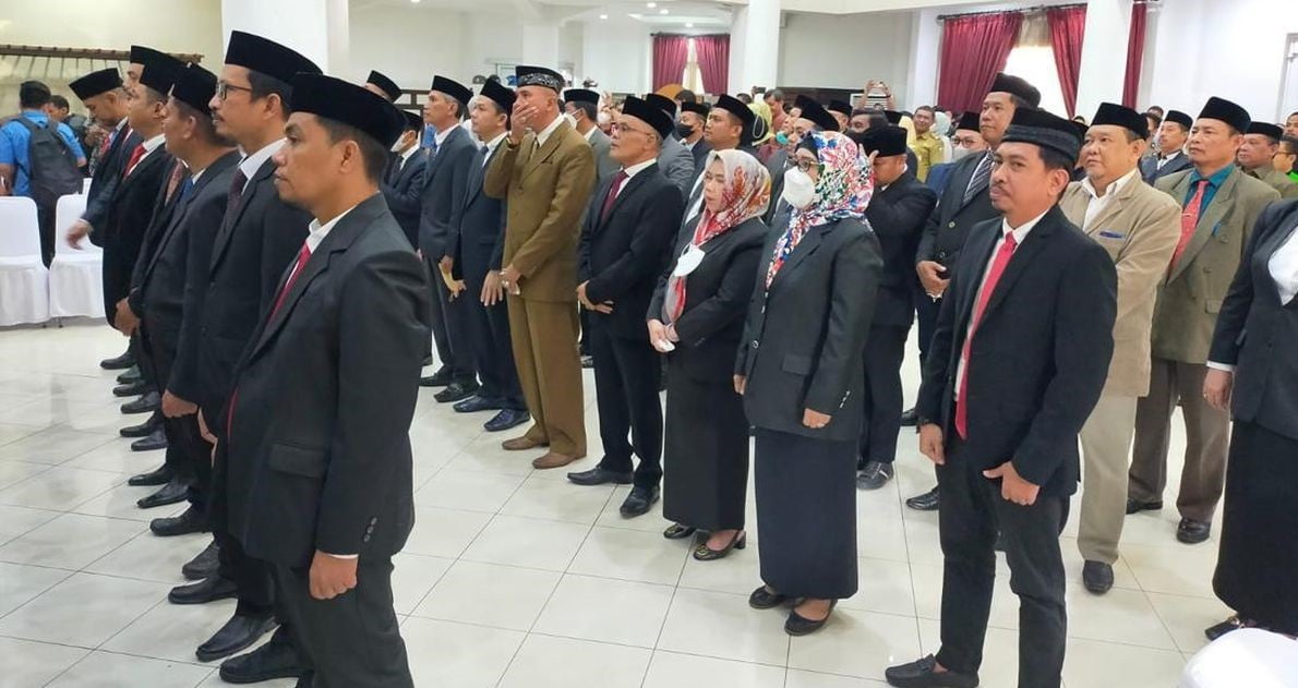 wali-kota-makassar-danny-pomanto-melantik-direksi 19 JULI