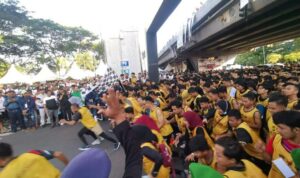warga-makassar-meramaikan-lari- 1 JUNI
