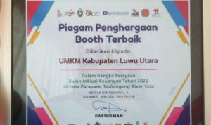 Piagam Penghargaan UMKM Luwu Utara Kategori Booth Terbaik pada Bulan Inklusi Keuangan 2022