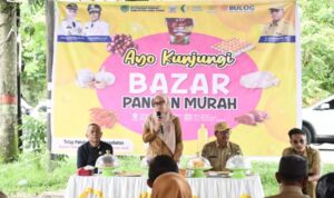 Resmi Dibuka Bupati, Masyarakat Luwu Utara Diminta Ramaikan Bazar Pangan Murah