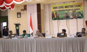 Pertemuan High Level Meeting (HLM) di Aula La Galigo Kantor Bupati