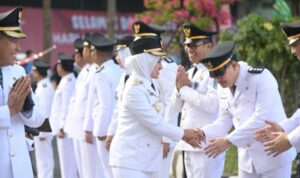 Bupati Luwu Utara, Indah Putri Indriani saat menghadiri peringatan Hari Otonomi Daerah ke-27