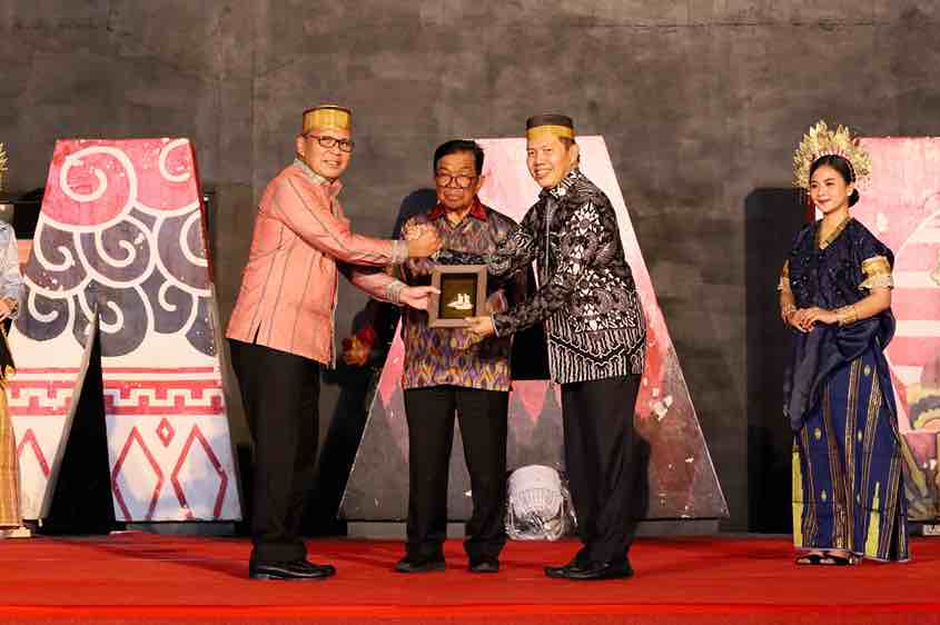 913ef9c6-2299-4add-bf04-bc1658ab7c0e_11zon