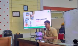 SD Islam Athirah 2 Bukit Baruga mengadakan kegiatan Workshop Menulis Berita menggunakan AI (Artificial Intelligence) di ruang guru, Kamis (25/7/2024) siang.
