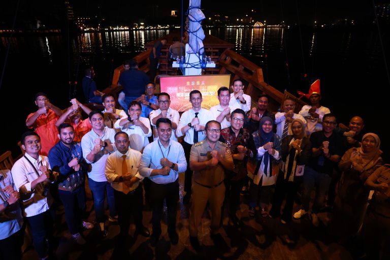 Makassar International Eight Festival & Forum atau Makassar F8 siap digelar lima hari yang dimulai pada 24 Juli 2024, mendatang. Banyak keunikan dan hal-hal baru yang siap dihadirkan dalam event akbar di Kota Makassar itu. Termasuk menghadirkan penyanyi dan group band populer hingga lokal asli Makassar.