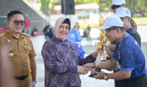 Resmi Dimulai, Indira Yusuf Ismail Buka O2SN SD-SMP Kota Makassar