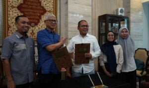 Pemerintah Kota Makassar dan KALLA menandatangi nota kesepahaman (memorandum of understanding) terkait penataan dan revitalisasi Taman Hasanuddin Kota Makassar. Penandatangan dilakukan oleh Zumadi S Anwar selaku Marketing, Strategy & Digitalization Director KALLA dan Moh. Ramdhan Pomanto sebagai Wali Kota Makassar, yang berlangsung di kediaman pribadi Wali Kota Makassar, Jalan Amirullah, Senin, 23 September 2024.