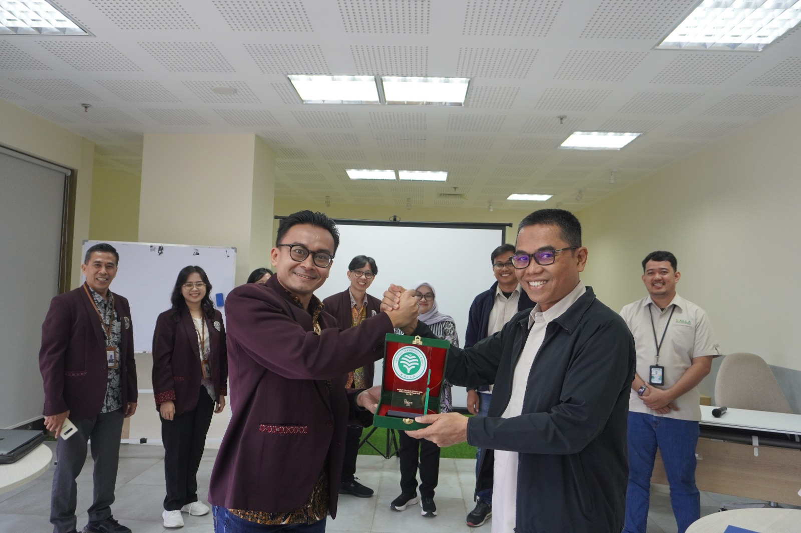 WhatsApp Image 2025-02-21 at 10.42.44 (1)