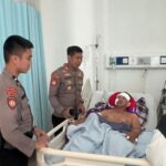 Kasi Pammat Ditsamapta Polda Sulsel AKP Hasan Fadhlyh, S.H., bersama anggotanya kembali membesuk korban untuk memastikan kondisi kesehatannya, Jum'at (8/8/2025).