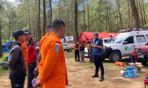 Basarnas Makassar Gelar Siaga Merah Putih di Gunung Bawakaraeng Basarnas Makassar Gelar Siaga Merah Putih di Gunung Bawakaraeng