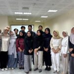 Para penerima Beasiswa Kalla saat menerima pembekalan dari praktisi di lingkup unit bisnis KALLA, beberapa waktu lalu.