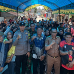 Anggota DPRD Kota Makassar, H Ruslan Lallo, bersama konstituennya di kelurahan Kaluku Bodoa