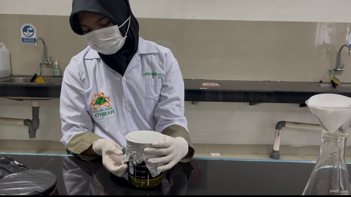 Sekolah Islam Athirah meloloskan tiga tim ke final Olimpiade Penelitian Siswa Indonesia (OPSI) 2025. Sekolah Islam Athirah meloloskan tiga tim ke final Olimpiade Penelitian Siswa Indonesia (OPSI) 2025.