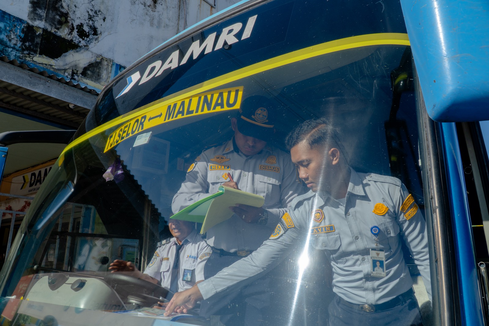 WhatsApp Image 2025-12-04 at 12.09.54