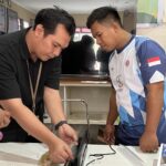 Dosen Program Studi Kewirausahaan Kalla Institute, Syarief Dienan Yahya, melaksanakan kegiatan Pengabdian Kepada Masyarakat (PKM) dengan mengedukasi warga terkait tata kelola ekowisata dan UMKM di Desa Tabo-Tabo, Kabupaten Pangkep, pada tahun lalu. Syarief merupakan salah satu dosen penerima pendanaan penelitian dan PKM Kemendiktisaintek tahun 2026.