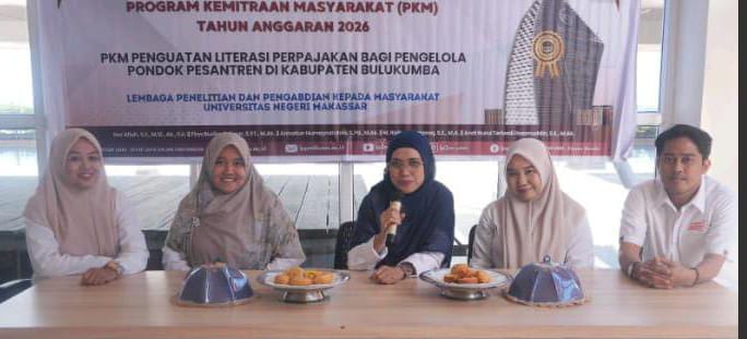 Tim Pengabdian kepada Masyarakat (PKM) Program Studi Akuntansi S1 Fakultas Ekonomi dan Bisnis Universitas Negeri Makassar (FEB UNM)