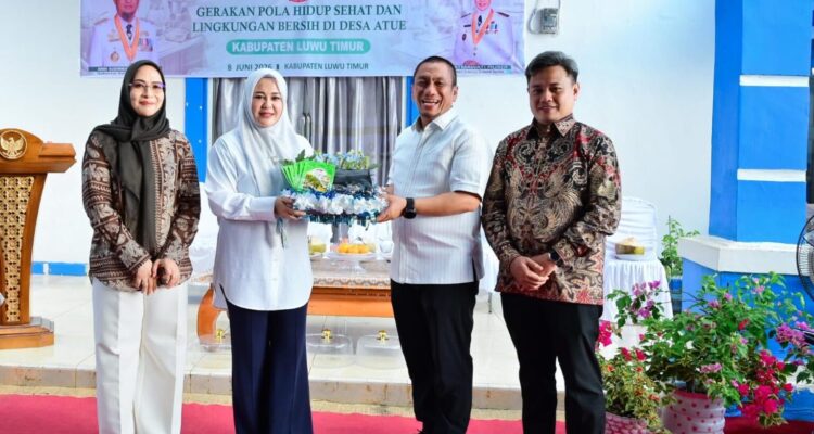 Usai menghadiri puncak peringatan Hari Ulang Tahun (HUT) ke-23 Kabupaten Luwu Timur, Wakil Gubernur Sulawesi Selatan, Fatmawati Rusdi, melanjutkan kunjungan kerjanya ke Desa Atue, Kecamatan Malili, Senin (8/6/2026).