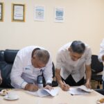 Rektor Kalla Institute, Syamril dan General Manager PT Pelabuhan Indonesia (Persero) Regional 4 Makassar, Iwan Sjarifuddin melakukan penandatangan MoU di di Kantor Pelindo Regional 4 Makassar, Senin (6/7/2026) lalu.