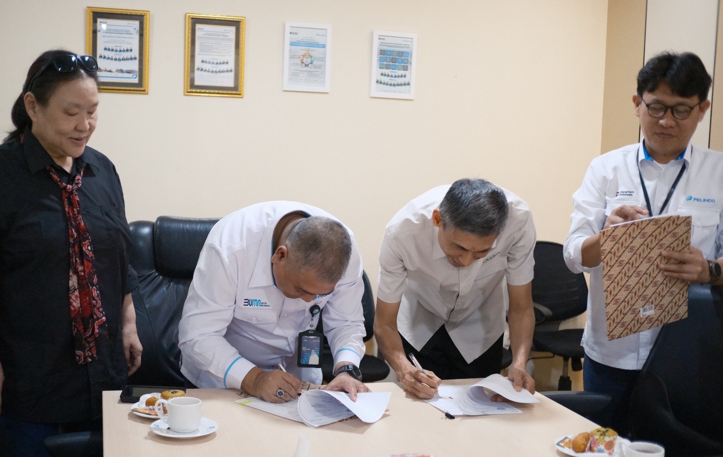 Kalla Institute Rektor Kalla Institute, Syamril dan General Manager PT Pelabuhan Indonesia (Persero) Regional 4 Makassar, Iwan Sjarifuddin melakukan penandatangan MoU di di Kantor Pelindo Regional 4 Makassar, Senin (6/7/2026) lalu.