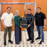 Memperingati Hari Pelanggan Nasional 2026, manajemen Kalla Aspal mengunjungi beberapa pelanggan dan mitra khususnya di kota Manado, Sulawesi Utara, serta kota Banjarmasin, Kalimantan Selatan.