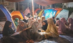 Caption: Suasana Tahfidz Camp yang dilaksanakan tim Desa Bangkit Sejahtera (DBS) LAZ Hadji Kalla di Desa Mundan, Kecamatan Anggeraja, Kabupaten Enrekang, beberapa waktu lalu.