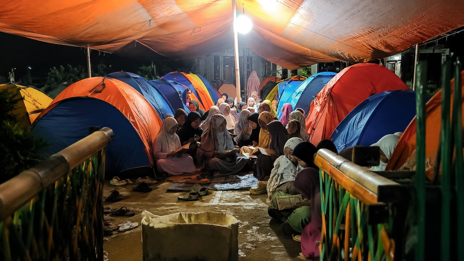 Suasana Tahfidz Camp yang dilaksanakan tim Desa Bangkit Sejahtera (DBS) LAZ Hadji Kalla di Desa Mundan, Kecamatan Anggeraja, Kabupaten Enrekang, beberapa waktu lalu.