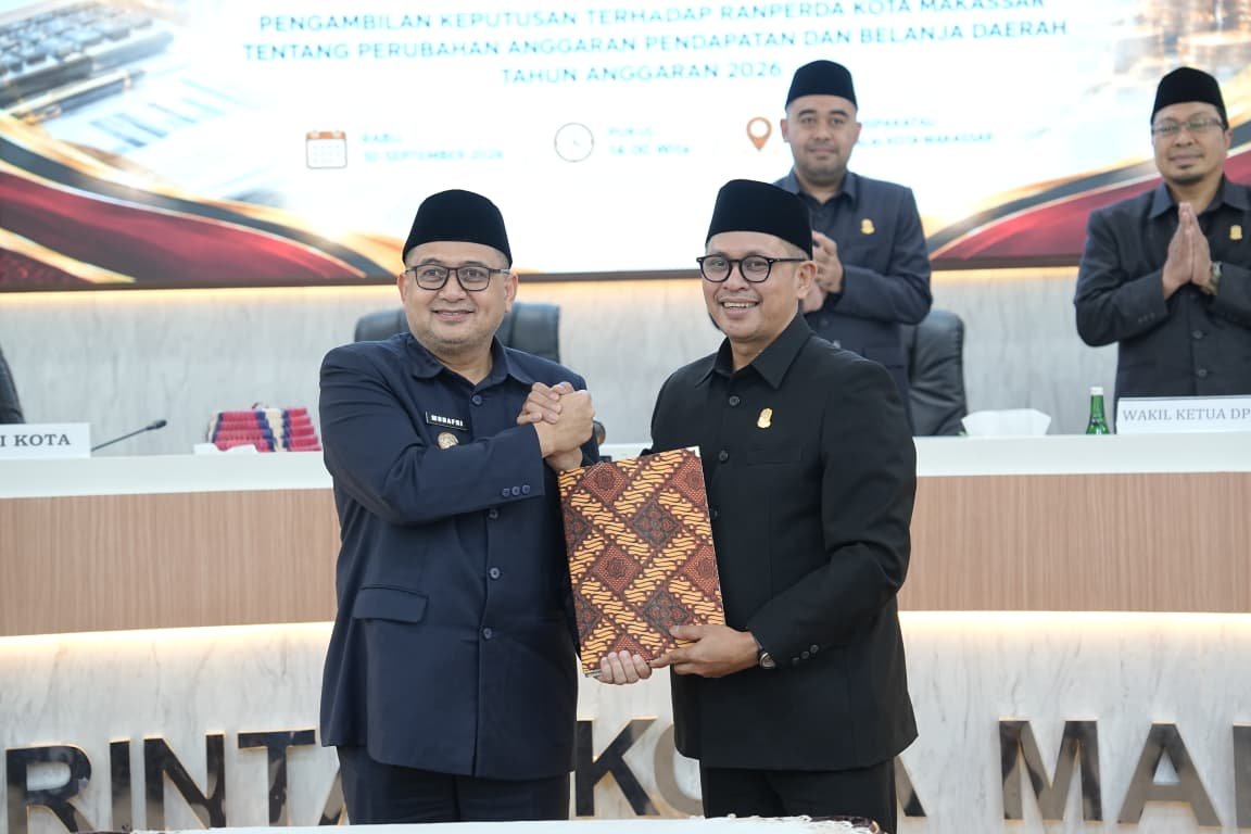 APBD Perubahan Makassar Tembus Rp5,26 Triliun Pemerintah Kota Makassar bersama DPRD Kota Makassar menyepakati dan mengesahkan Anggaran Pendapatan dan Belanja Daerah (APBD) Perubahan Tahun Anggaran 2026 sebesar Rp5,26 triliun. Pengesahan tersebut dilakukan dalam Rapat Paripurna DPRD Kota Makassar yang digelar di Aula Sipakatau, Balai Kota Makassar, Rabu (30/9/2026).