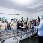 Gubernur Sulawesi Selatan Andi Sudirman Sulaiman mendampingi Kepala Badan Gizi Nasional (BGN) Sudaryono meresmikan Satuan Pelayanan Pemenuhan Gizi (SPPG) untuk wilayah tertinggal, terdepan, dan terluar (3T)