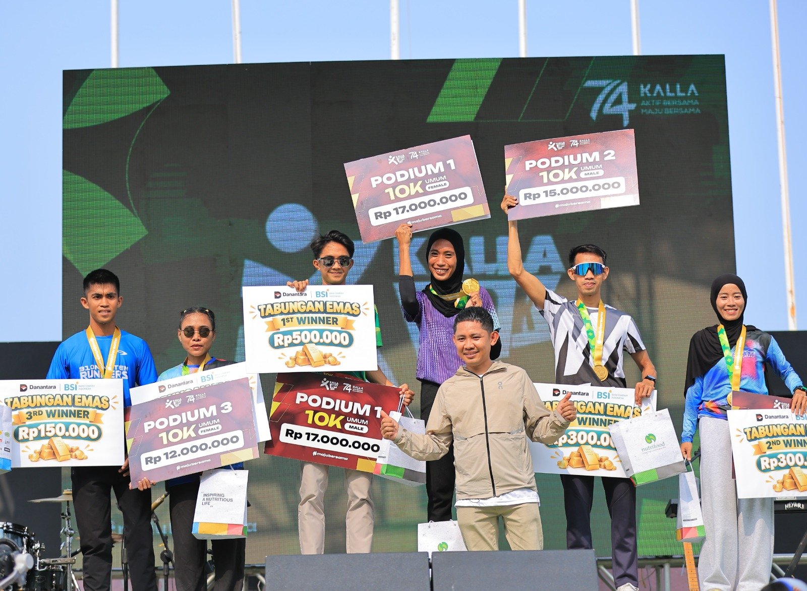 Ajang Kalla 10K 2026 sukses menyedot perhatian pecinta olahraga lari dengan menghadirkan 4.500 peserta dari berbagai daerah di Indonesia. Berlangsung di kawasan Anjungan Pantai Losari, Makassar, Minggu (11/10/2026),