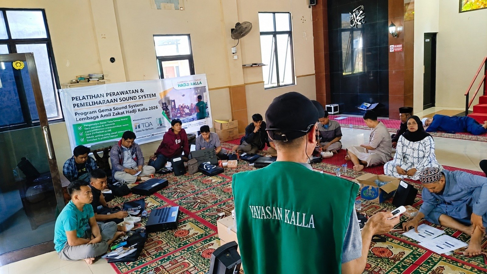 Tim Islamic Care LAZ Hadji Kalla menggelar pelatihan pemasangan dan maintenance sound system di Masjid Ridhatul Jannah, Jalan Metro Tanjung Bunga, Lorong 300, Kecamatan Tamalate, Kota Makassar, beberapa waktu lalu.