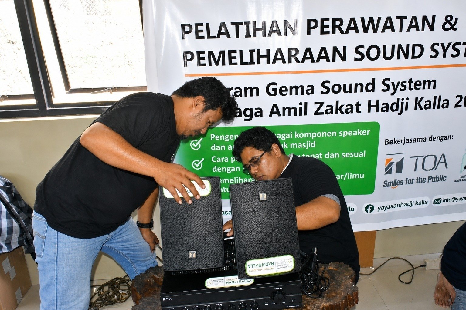 Tim Islamic Care LAZ Hadji Kalla menggelar pelatihan pemasangan dan maintenance sound system di Masjid Ridhatul Jannah, Jalan Metro Tanjung Bunga, Lorong 300, Kecamatan Tamalate, Kota Makassar, beberapa waktu lalu.