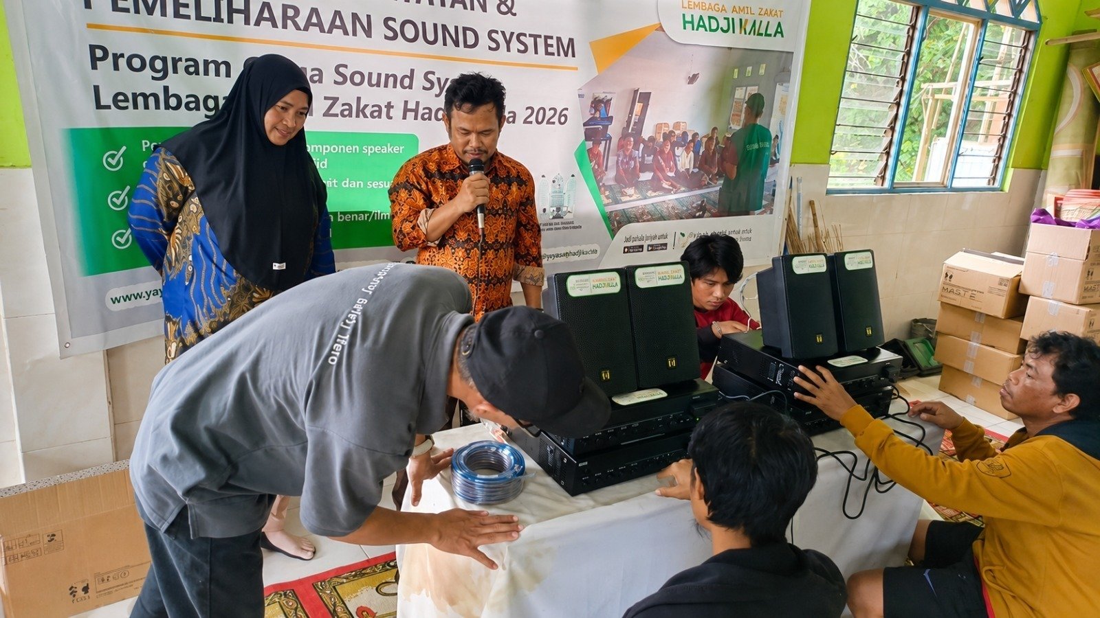 Tim Islamic Care LAZ Hadji Kalla menggelar pelatihan pemasangan dan maintenance sound system di Masjid Ridhatul Jannah, Jalan Metro Tanjung Bunga, Lorong 300, Kecamatan Tamalate, Kota Makassar, beberapa waktu lalu.