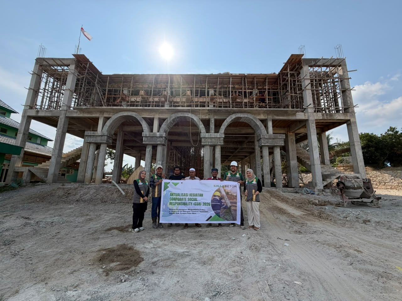 Kalla Beton mendukung pembangunan Masjid Miftahul Firdaus melalui pasokan beton siap pakai (ready mix). Masjid yang berlokasi di Jalan Negara RT 01, Kelurahan Pemaluan, Kecamatan Sepaku, Kabupaten Penajam Paser Utara, Kalimantan Timur Kalla Beton mendukung pembangunan Masjid Miftahul Firdaus melalui pasokan beton siap pakai (ready mix). Masjid yang berlokasi di Jalan Negara RT 01, Kelurahan Pemaluan, Kecamatan Sepaku, Kabupaten Penajam Paser Utara, Kalimantan Timur